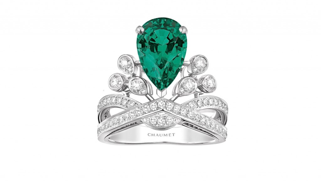Chaumet Emerald and Diamond Ring