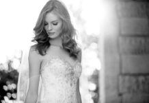 Bride's guide: 5 tips for savvy wedding gown sale shopping