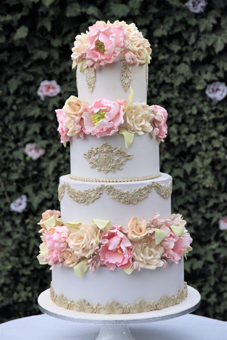 12 delectable designer wedding cakes
