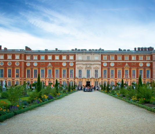 Venue spotlight: Celebrate your wedding in palatial style at Hampton Court Palace
