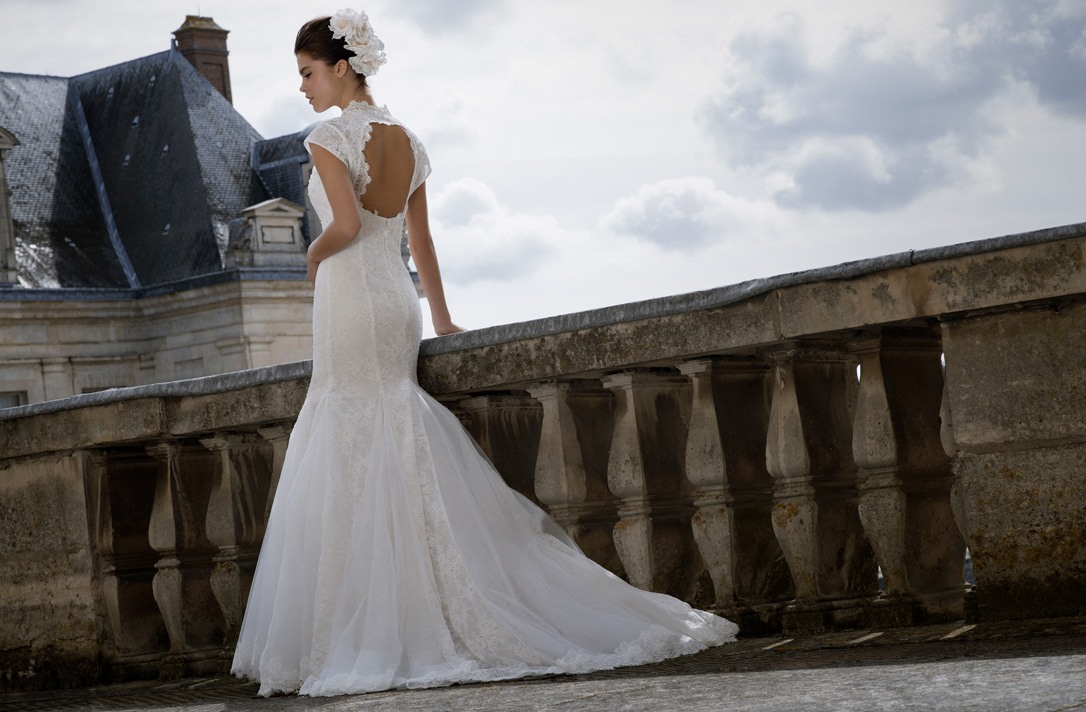Lace wedding dresses with a contemporary edge for glamorous brides