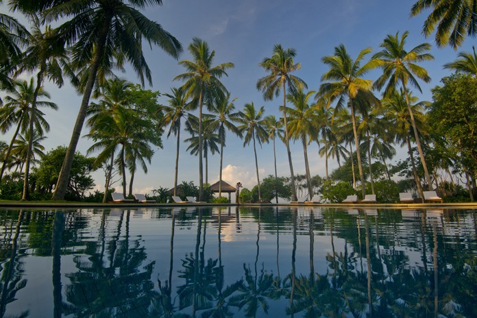 Say your vows underwater at Balinese resort Alila Manggis