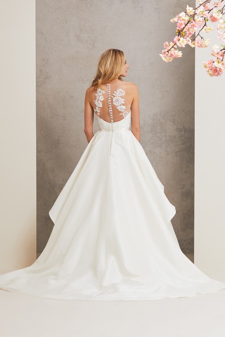 Bridal trend: ballgown glamour for perfect wedding-day dressing