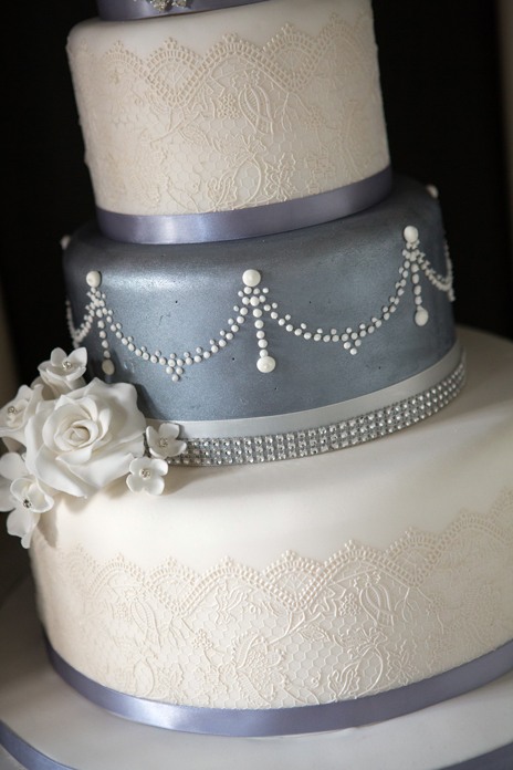 Eight dream wedding cakes