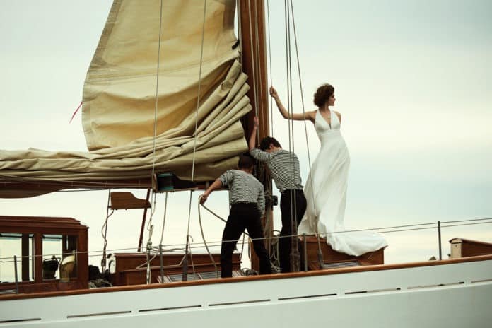Justin Alexander captures modern bridal romance