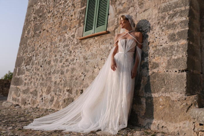 Bridal gold with Grace Loves Lace