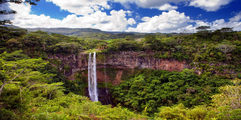 Waterfall scenery mauritius2